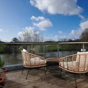 4* Locanda The Boathouse