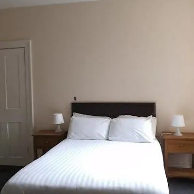 Parade Park Accommodation Bath 2*,